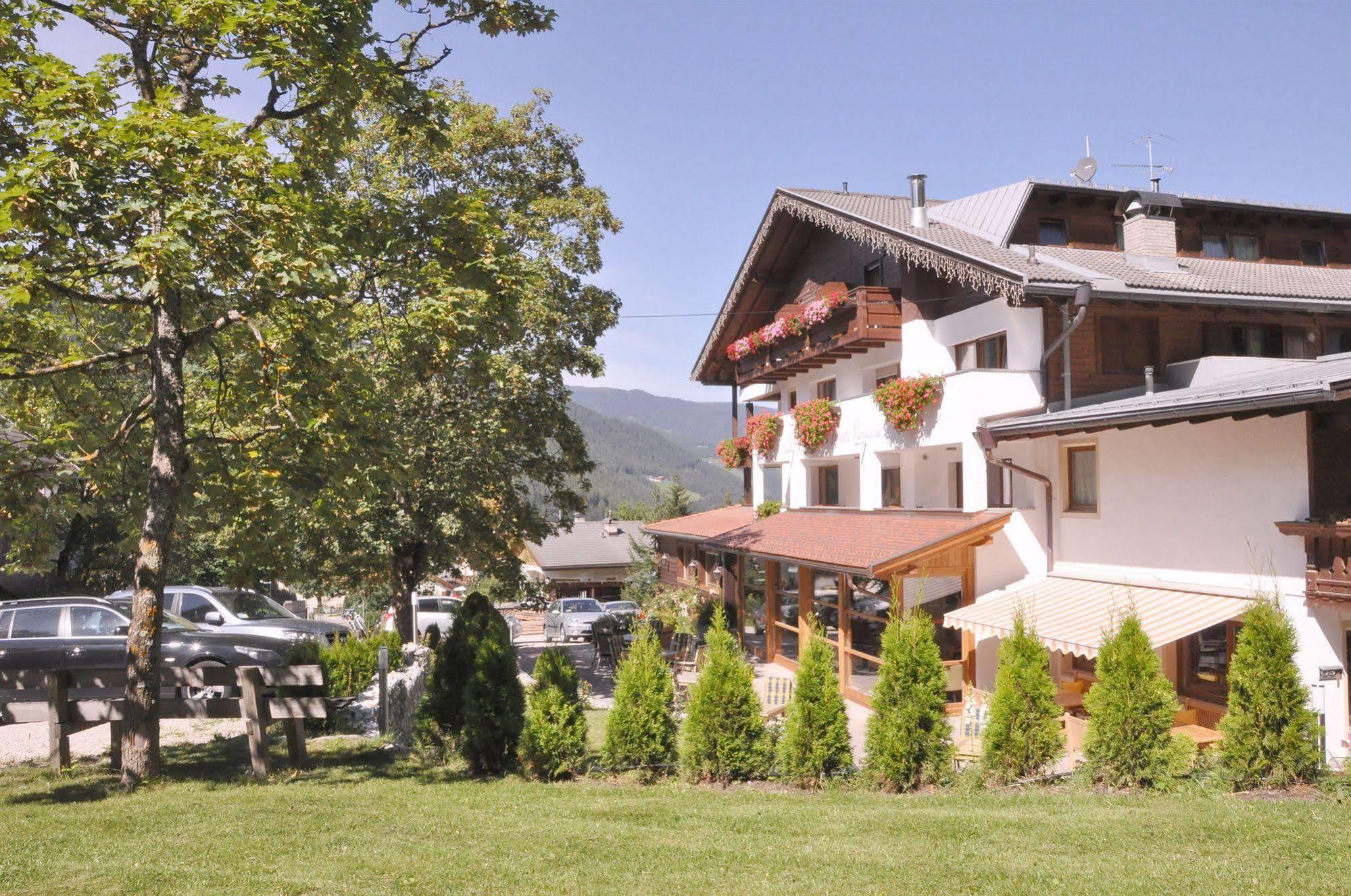 Hotel Monte Paraccia 圣维吉利奥 外观 照片