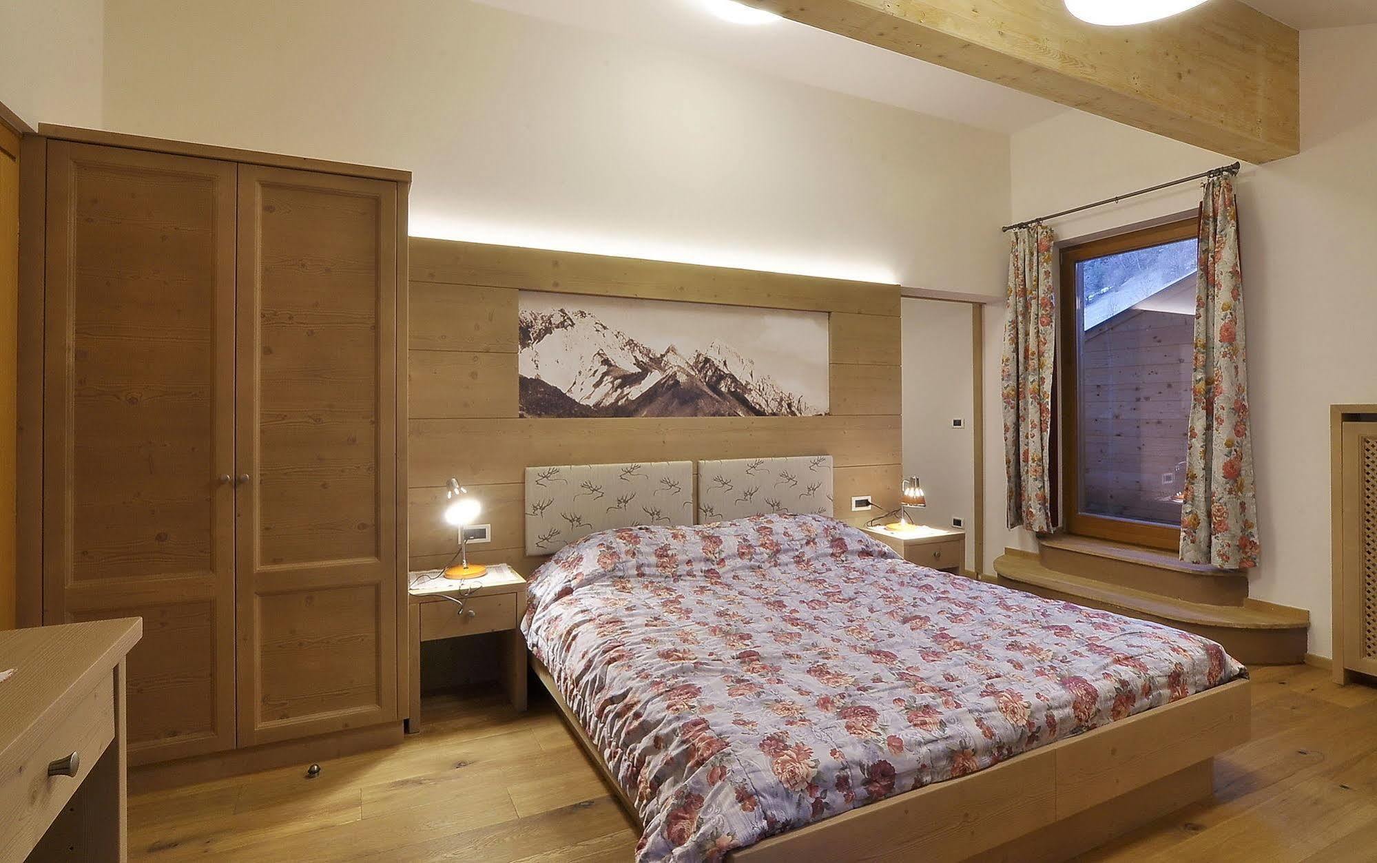 Hotel Monte Paraccia 圣维吉利奥 外观 照片