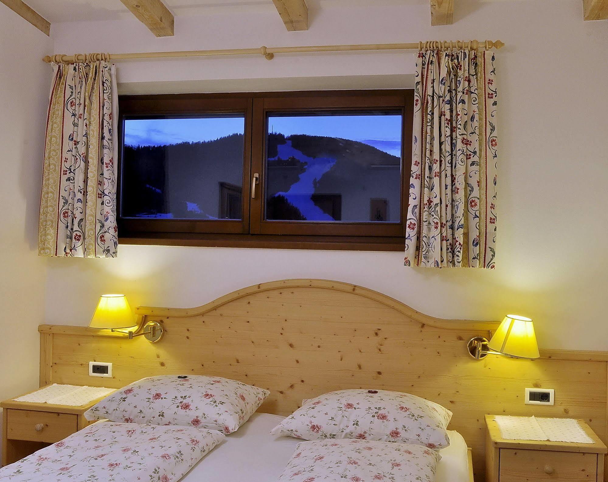 Hotel Monte Paraccia 圣维吉利奥 外观 照片